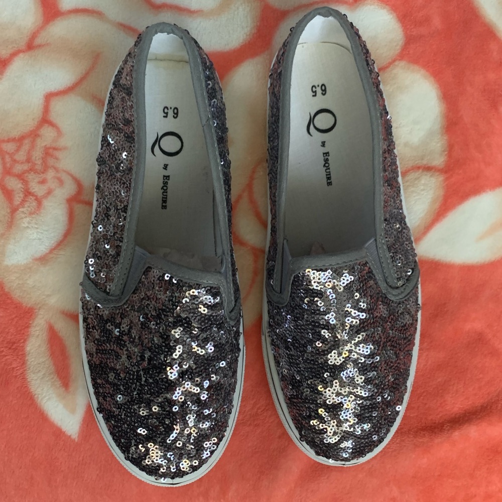 NIB ✨ Silver sequins sneakers - Picture 6 of 9